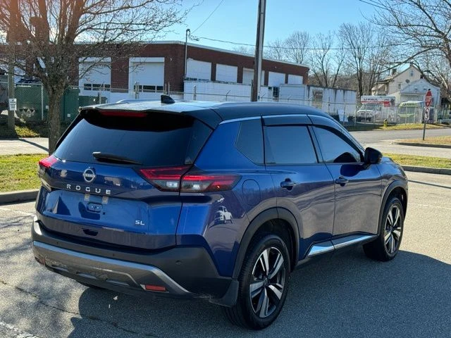 2022 Nissan Rogue view 5
