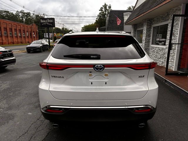 2023 Toyota Venza view 5