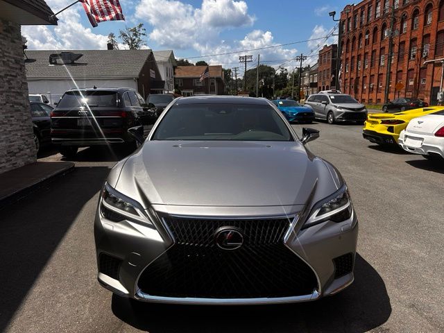 2022 Lexus LS view 3