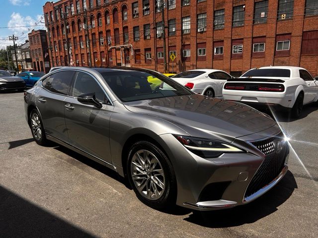 2022 Lexus LS view 4