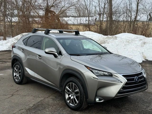 2016 Lexus NX view 3
