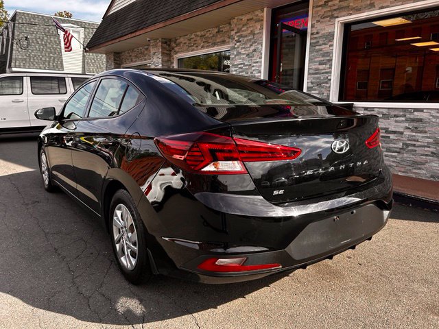 2020 Hyundai Elantra view 5