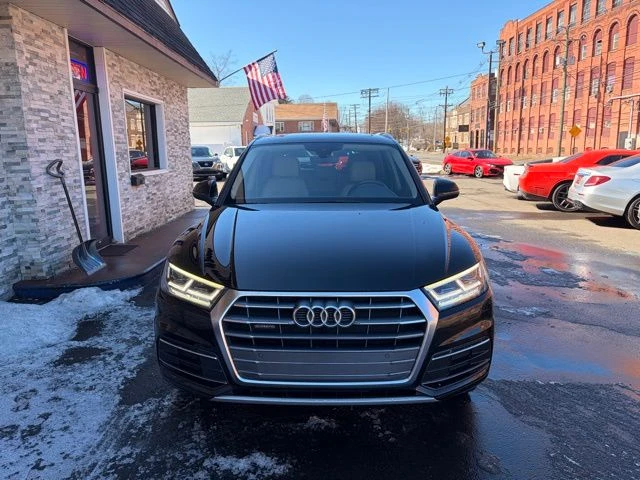 2018 Audi Q5 view 2