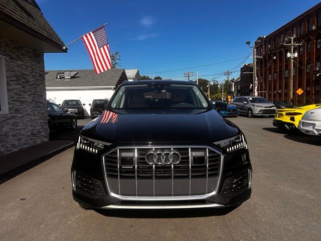 2023 Audi Q7 view 2