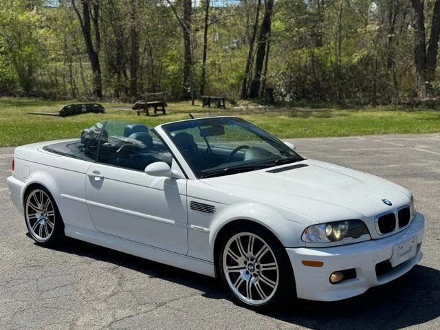 2005 BMW M3 view 2