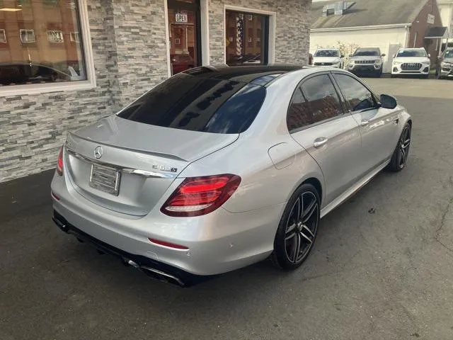 2018 Mercedes-Benz AMG E 63 view 5