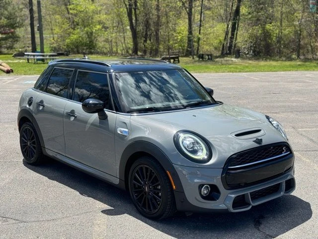 2020 MINI Cooper S view 3