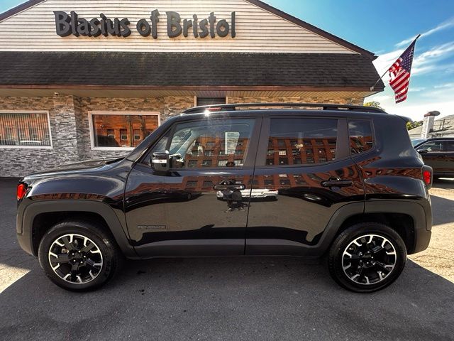 2023 Jeep Renegade view 4