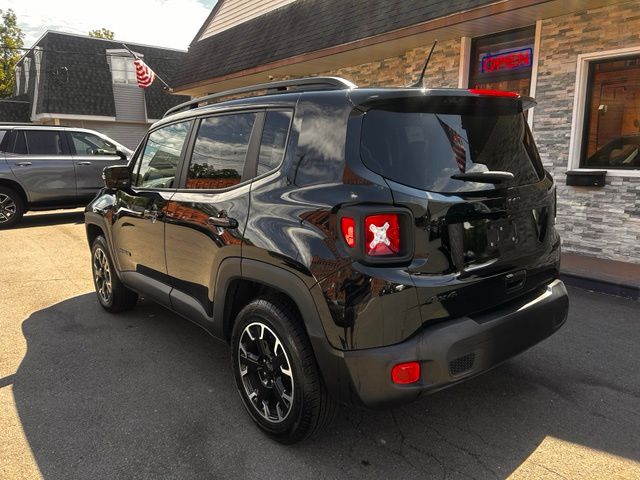 2023 Jeep Renegade view 5