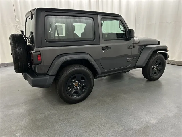 2021 Jeep Wrangler view 4