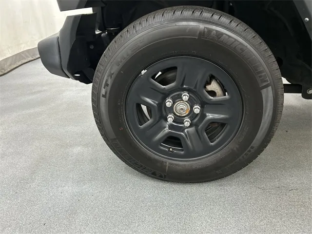 2021 Jeep Wrangler view 5