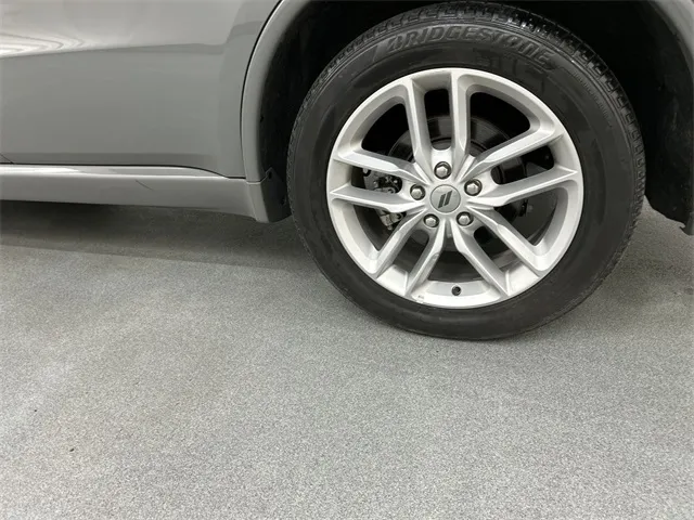 2022 Dodge Durango view 5