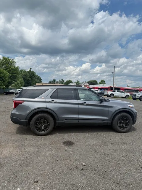 2022 Ford Explorer Timberline photo 4