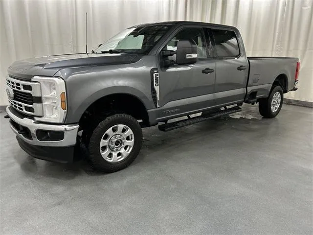 2024 Ford F-250 view 2