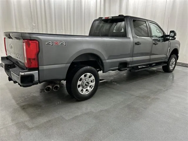 2024 Ford F-250 view 4