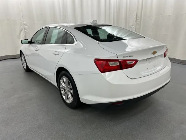 2023 Chevrolet Malibu - Image 3