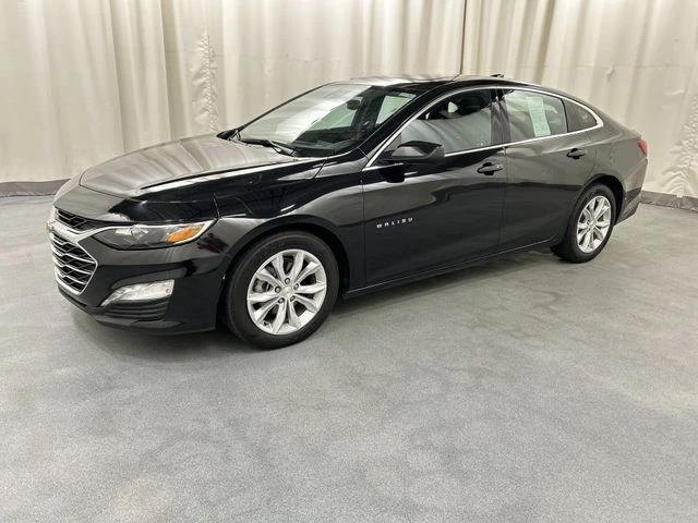 2024 Chevrolet Malibu view 2