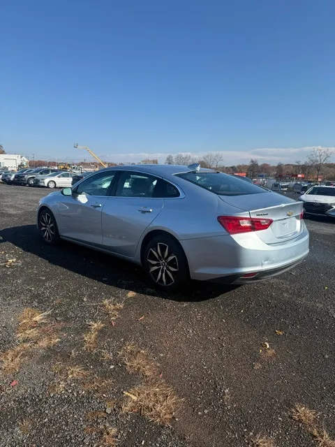 2018 Chevrolet Malibu view 5
