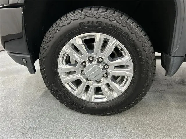 2020 GMC Sierra 2500HD view 5