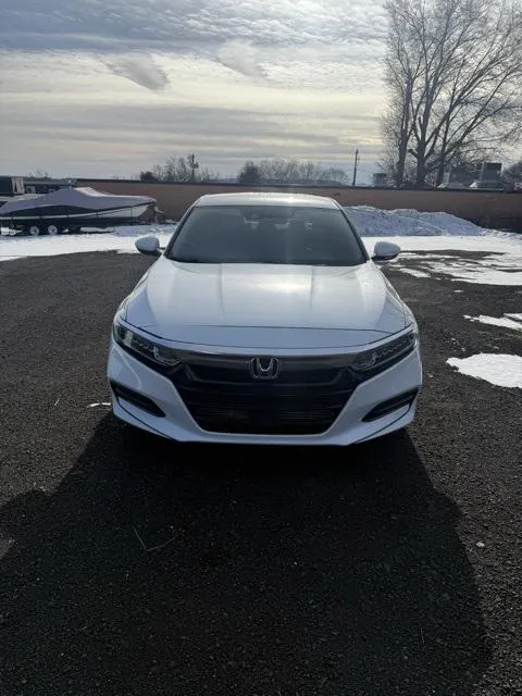 2018 Honda Accord view 2