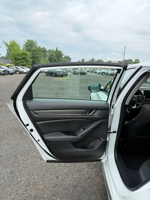 2022 Honda Accord EX-L photo 11