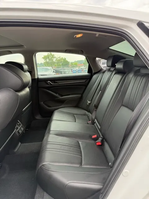 2022 Honda Accord EX-L photo 12