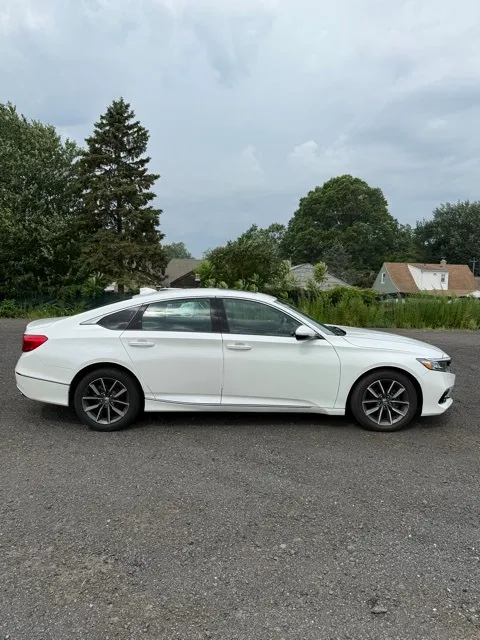 2022 Honda Accord EX-L photo 8