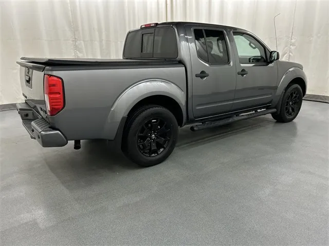 2020 Nissan Frontier view 4