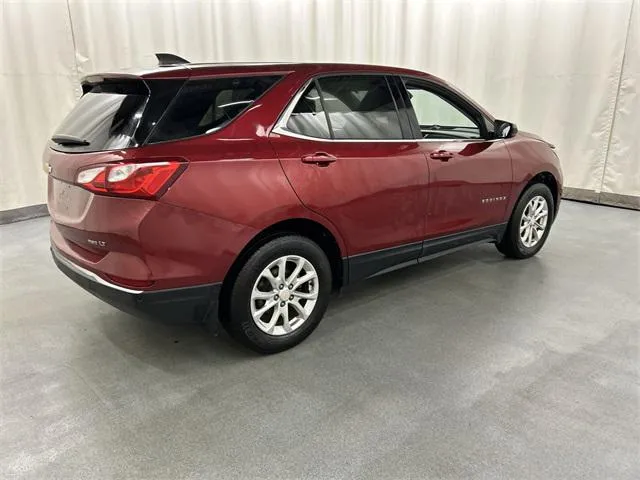 2020 Chevrolet Equinox view 4