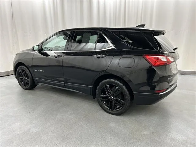 2020 Chevrolet Equinox view 3