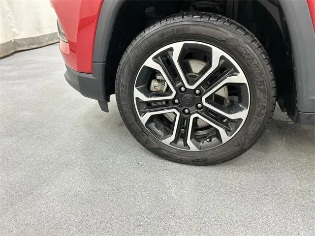 2023 Jeep Compass view 5