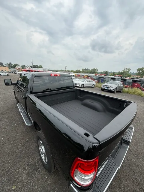 2024 Ram 2500 Big Horn photo 18