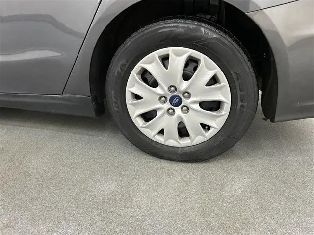 2020 Ford Fusion view 5