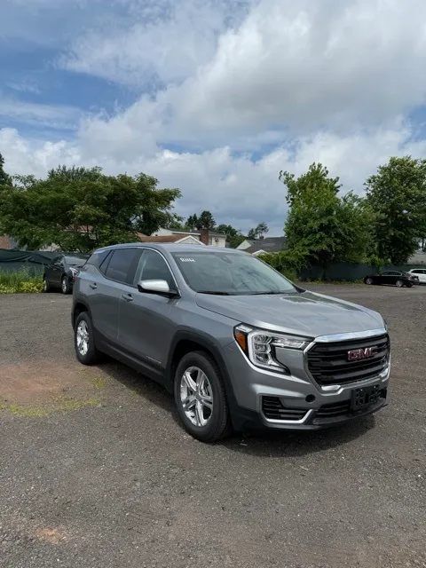 2024 GMC Terrain 1
