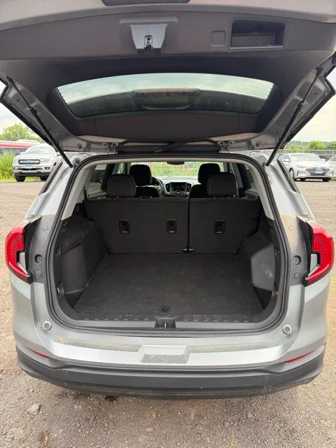 2024 Gmc Terrain SLE photo 18