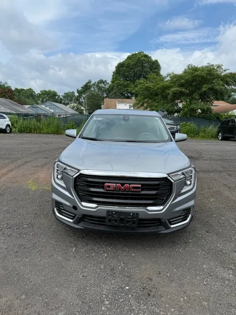 2024 GMC Terrain 2