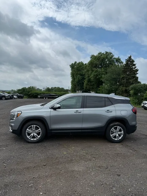 2024 Gmc Terrain SLE photo 4