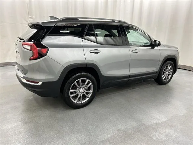 2024 GMC Terrain view 4