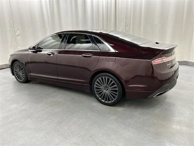 2017 Lincoln MKZ view 3