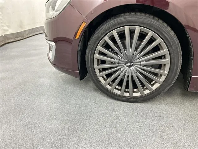 2017 Lincoln MKZ view 5