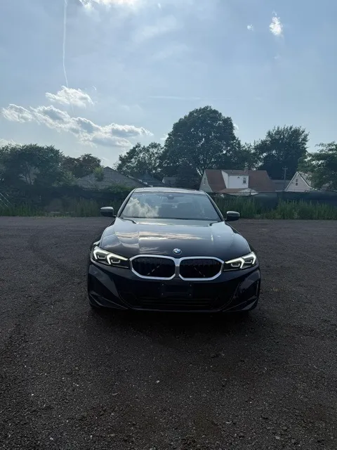 2024 BMW 3 Series 2