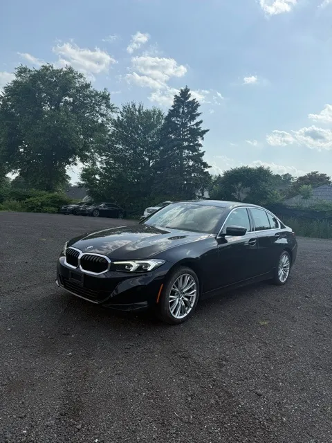 2024 BMW 3 Series - Image 3