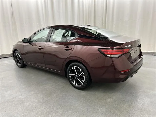 2024 Nissan Sentra view 3