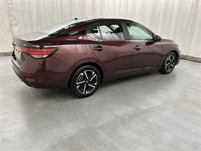 2024 Nissan Sentra view 4