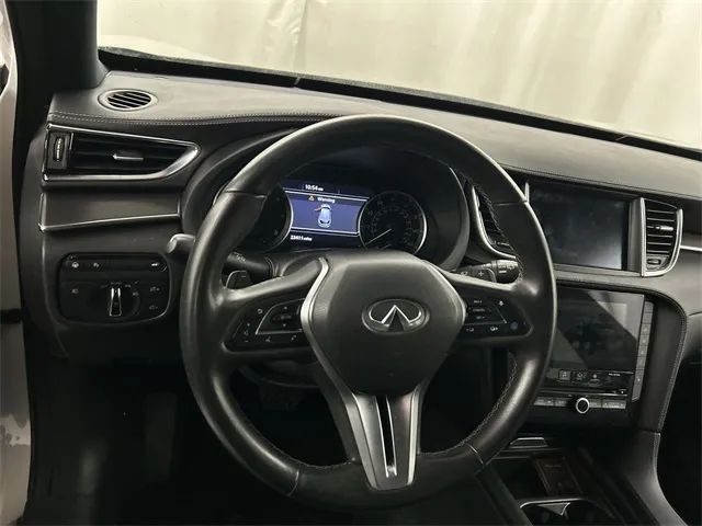 2022 Infiniti QX50 Luxe photo 7
