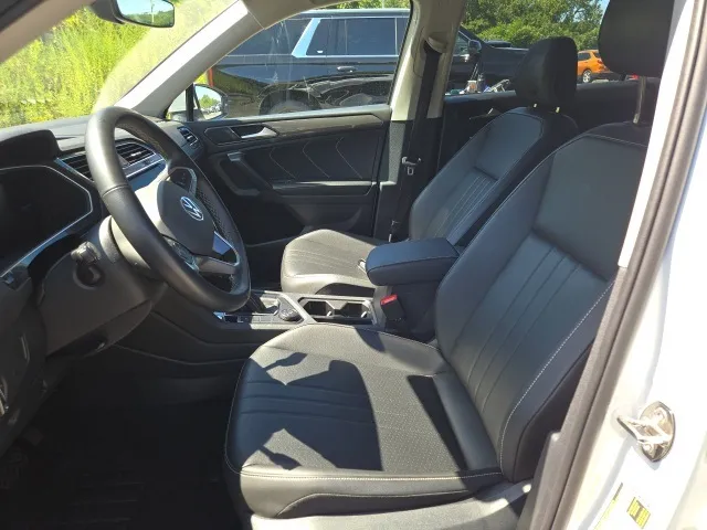 2024 Volkswagen Tiguan view 5
