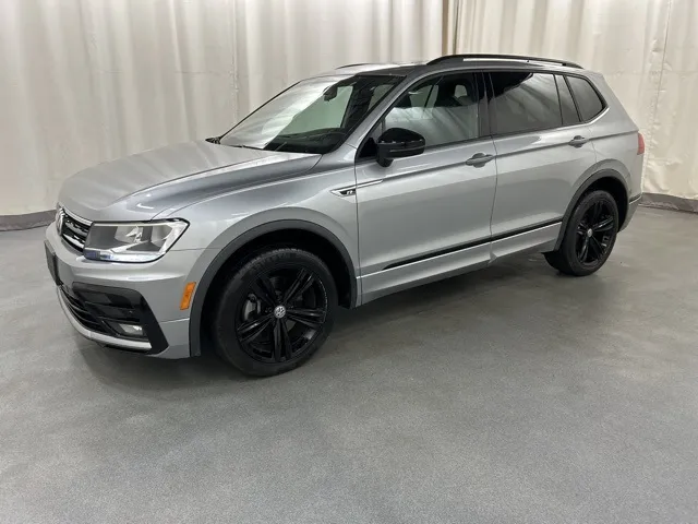 2019 Volkswagen Tiguan view 2