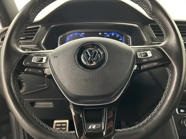2019 Volkswagen Tiguan view 4