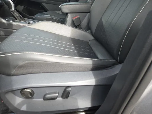 2024 Volkswagen Tiguan SE Wolfsburg Edition photo 4