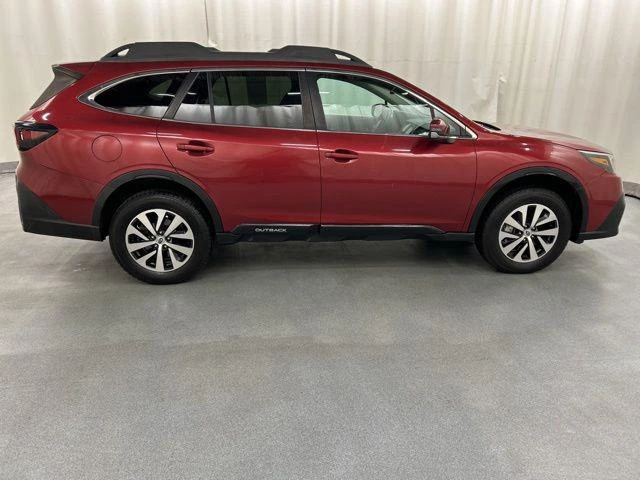2021 Subaru Outback view 4